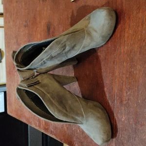 G by Guess grey suede bootie heels size 7.5